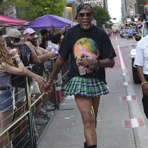 dennis rodman mini skirt|Dennis Rodman responds to critics after he wore skirt to Pride。